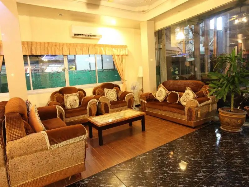 HOME PATTAYA (EX. MONAA' S PLACE)