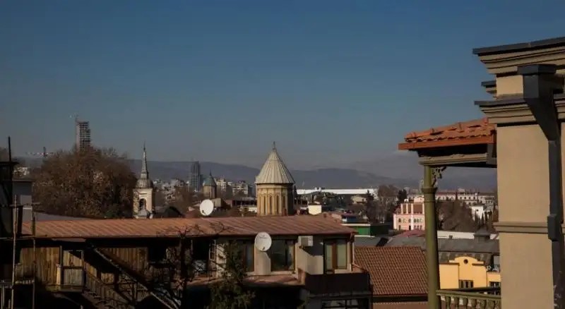 MEIDAN INN