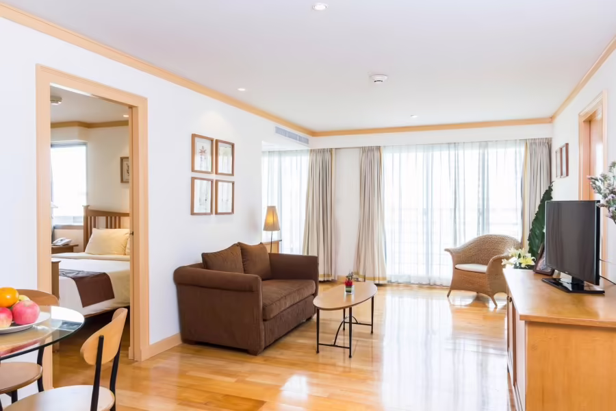 RIVERFRONT RESIDENCE