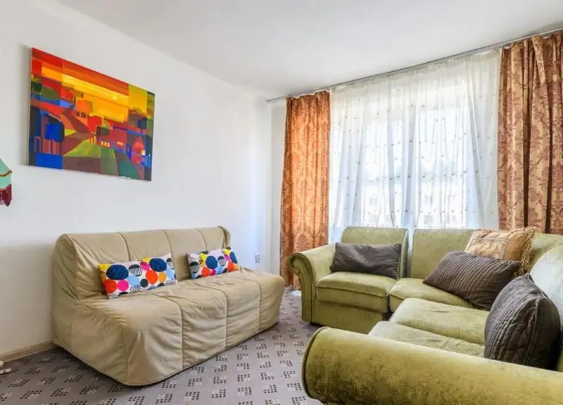 SUTKI RENT У АЛЕКСАНДРА НЕВСКОГО