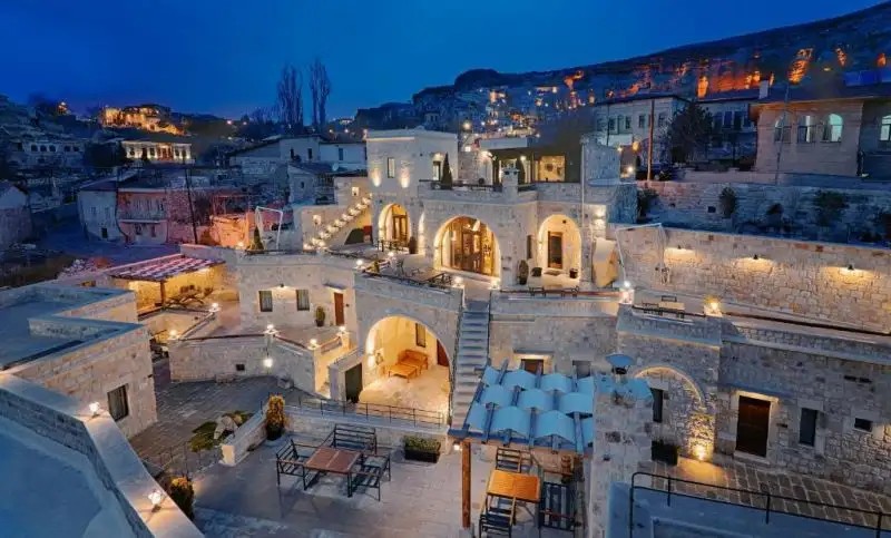 SOLEM CAVE SUITES
