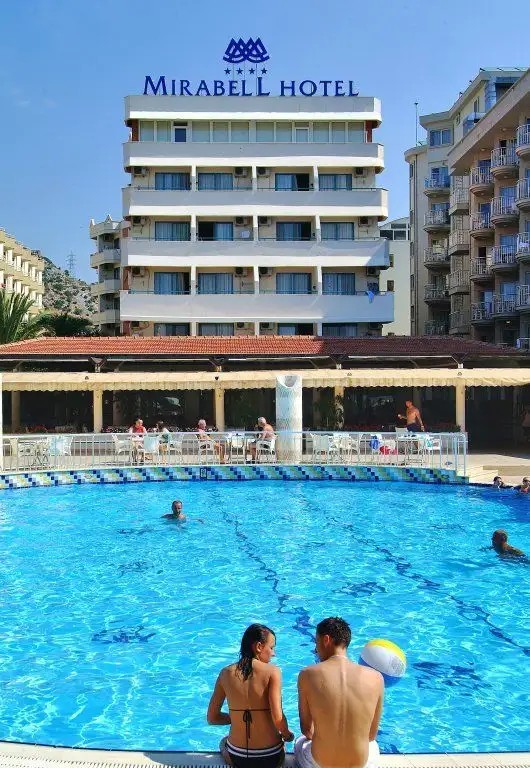 CLUB MIRAABELL