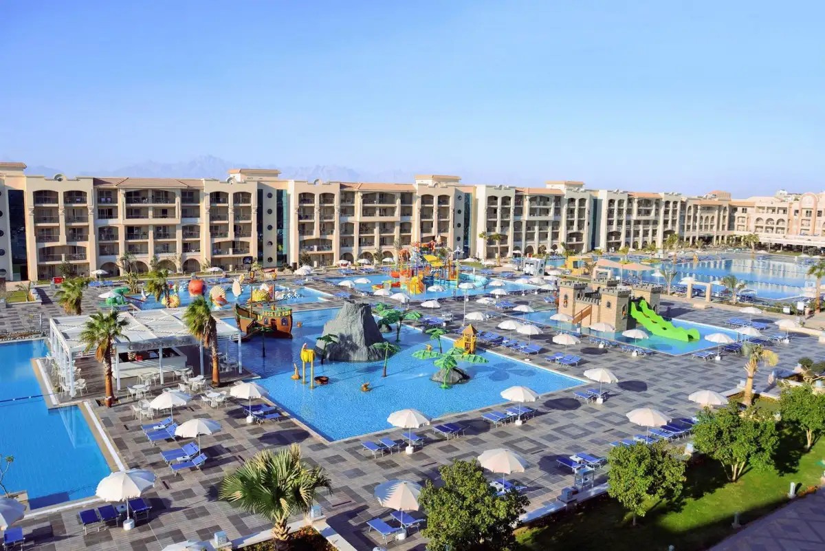 PICKALBATROS WHITE BEACH RESORT