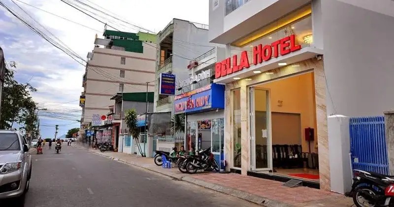 BELLA BOUTIQUE