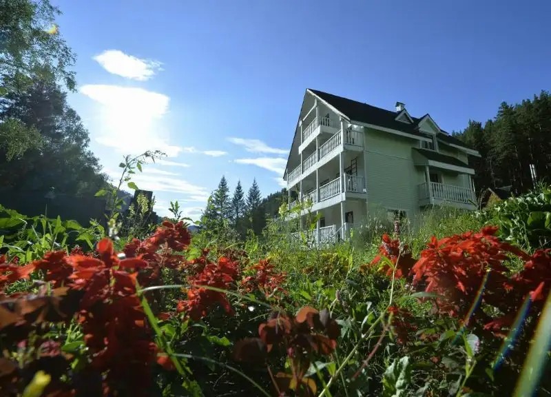 AРЕДА 1 – MOUNTAIN HOTEL