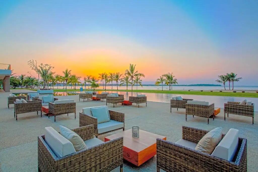 AMAYA BEACH PASSIKUDAH