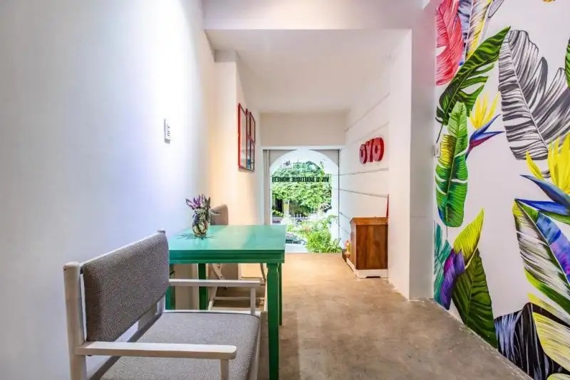 GIS HOTEL (VIVID BOUTIQUE HOMETEL)