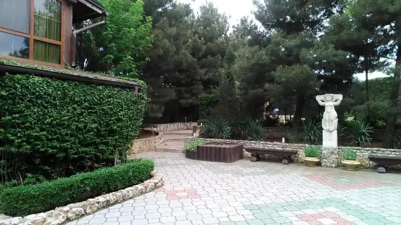 СМЕРЕКОВА ХАТА