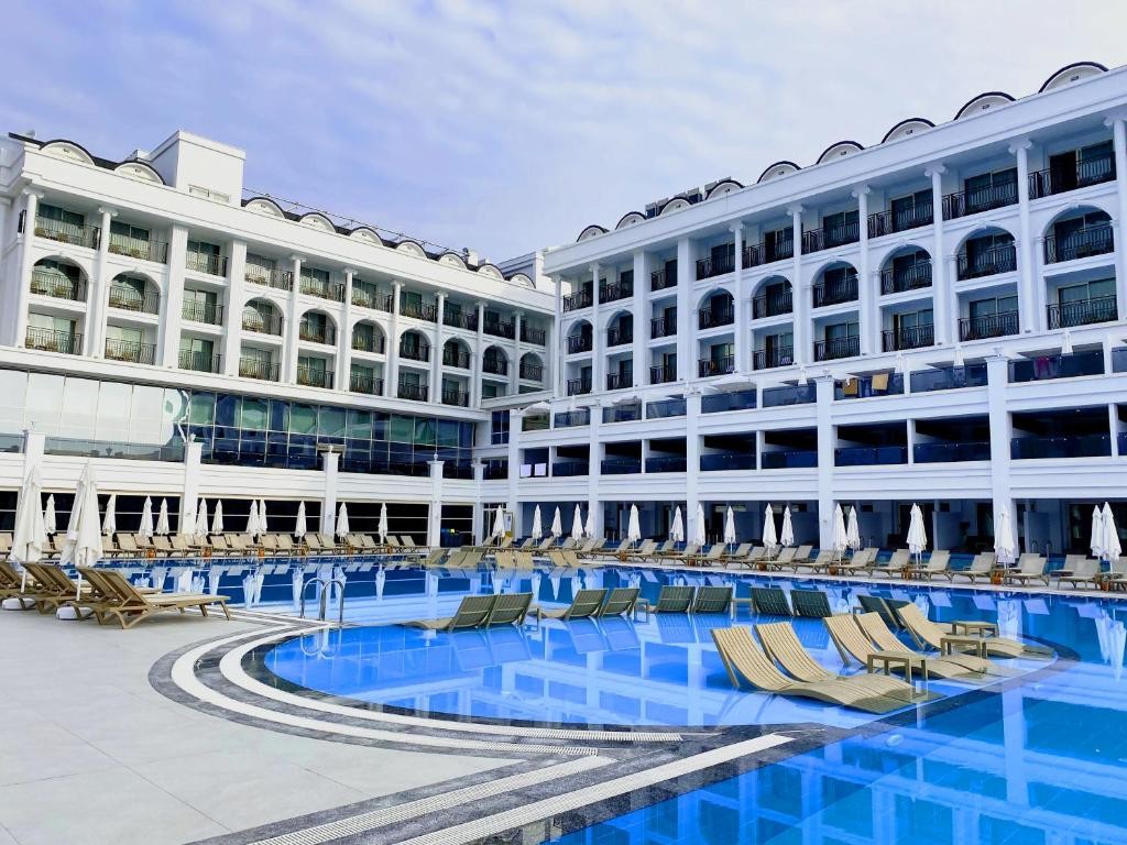 SUNTHALIA HOTELS & RESORTS ADULTS ONLY 16+ PARTY HOTEL