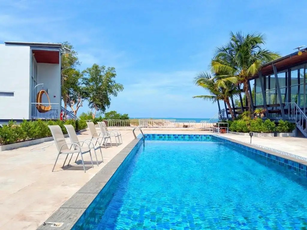 SUNSET SERENITY JOMTIEN RESORT (EX. LEMON GRASS RETREAT)