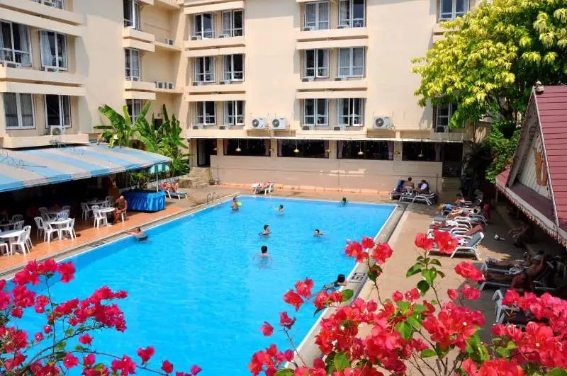 THE BEVERLY HOTEL PATTAYA (EX. BEVERLY PLAZA)