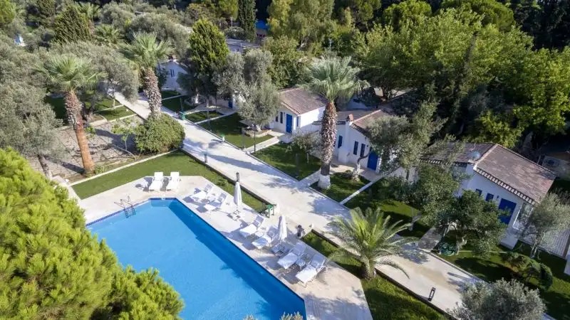 RISUS GARDEN MARINA BOUTIQUE