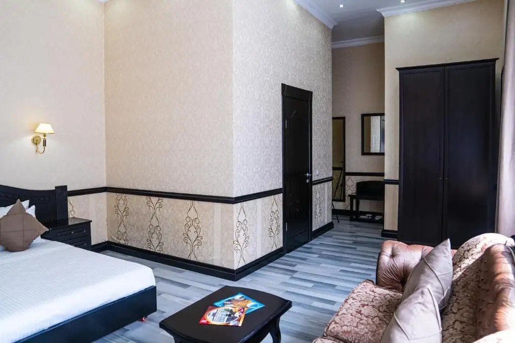 BELON LUX HOTEL