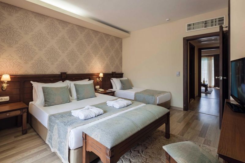 select junior suite