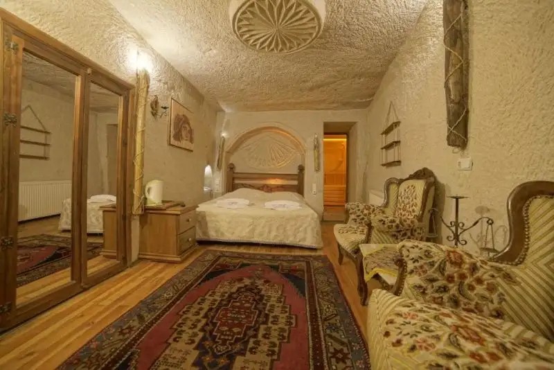 MYSTERIOUS CAVE SUITES