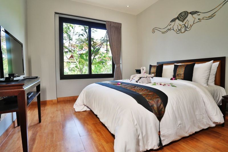 family access pool 2 bedroom suite