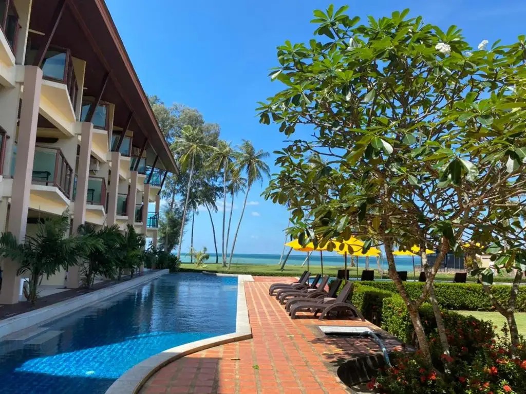 LANTA PURA BEACH RESORT