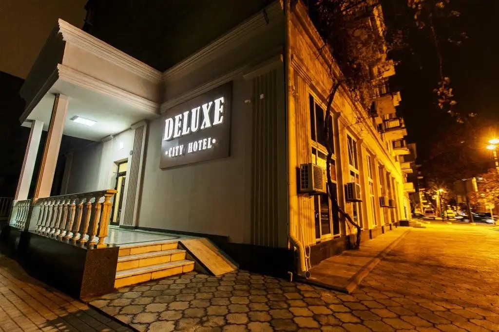 DELUXE CITY HOTEL