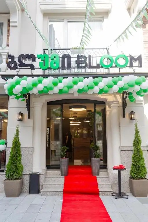 BLOOM HOTEL