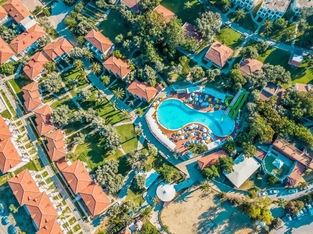 CLUB RESORT ATLANTIS