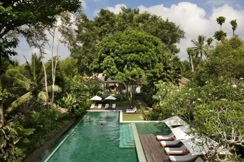 COMO UMA UBUD