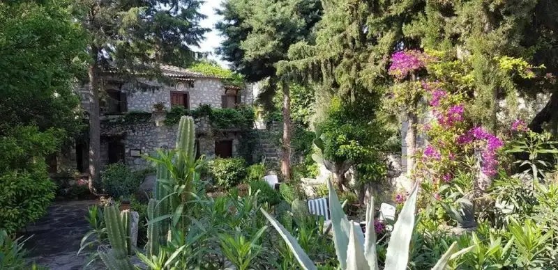 MEDUSA HOUSE BOUTIQUE HOTEL