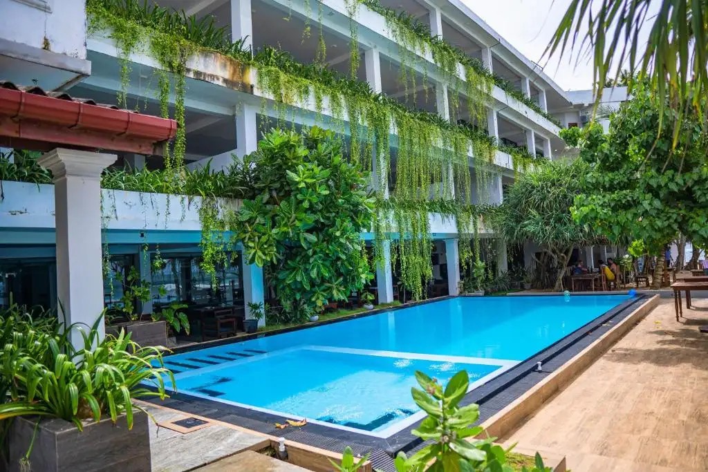 COOL BEACH HOTEL