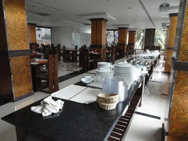 PEARL GRAND HOTEL