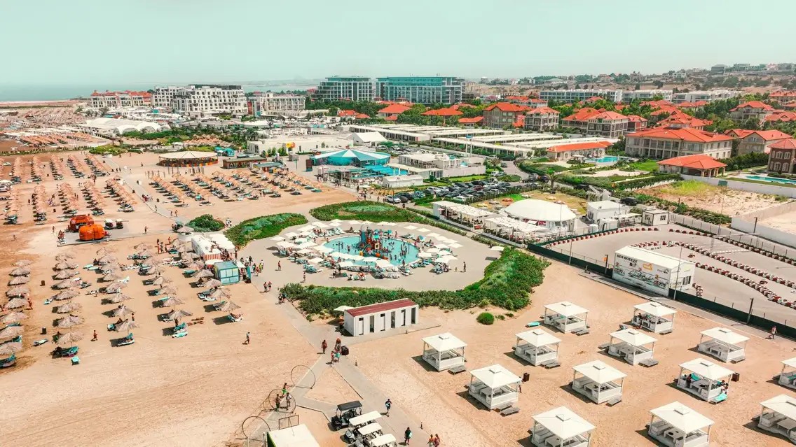 VILLAS BY SEA BREEZE