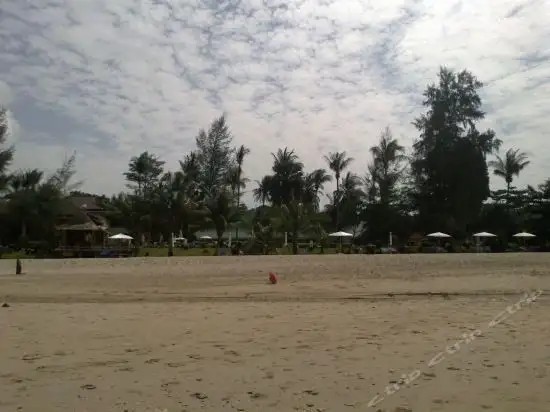 GOOD DAYS LANTA BEACH RESORT