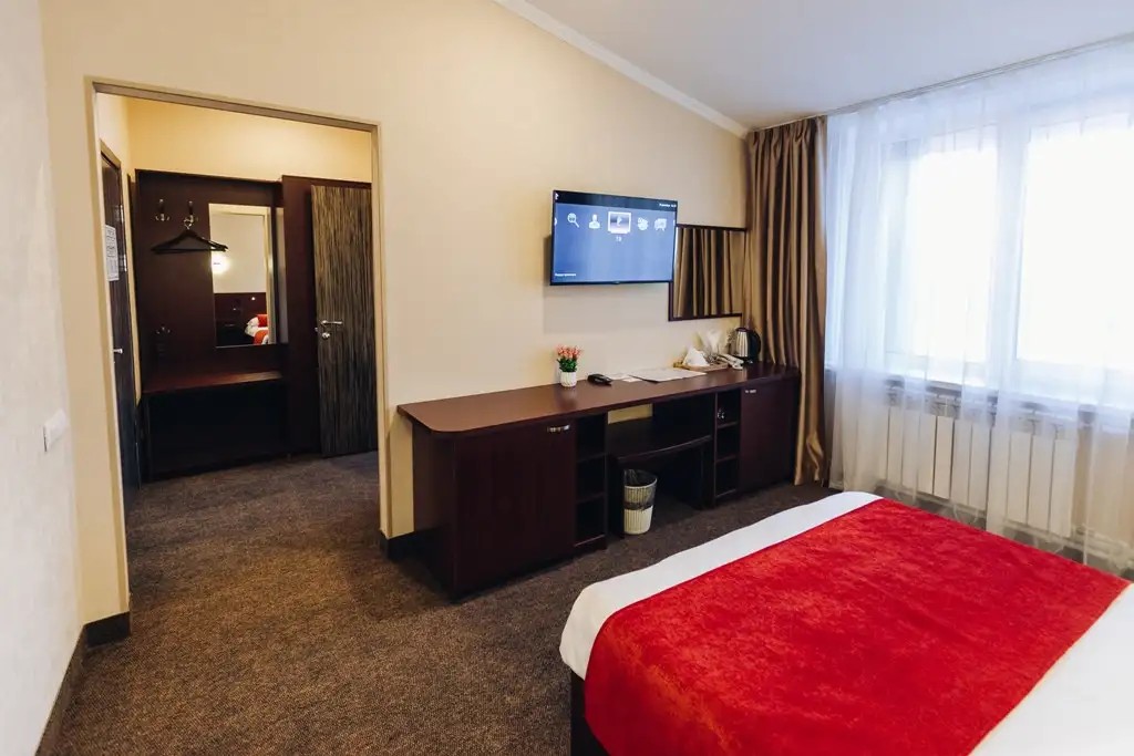 RED RIVER HOTEL