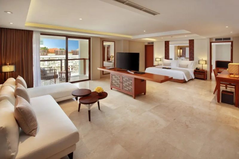 deluxe suite spa bath