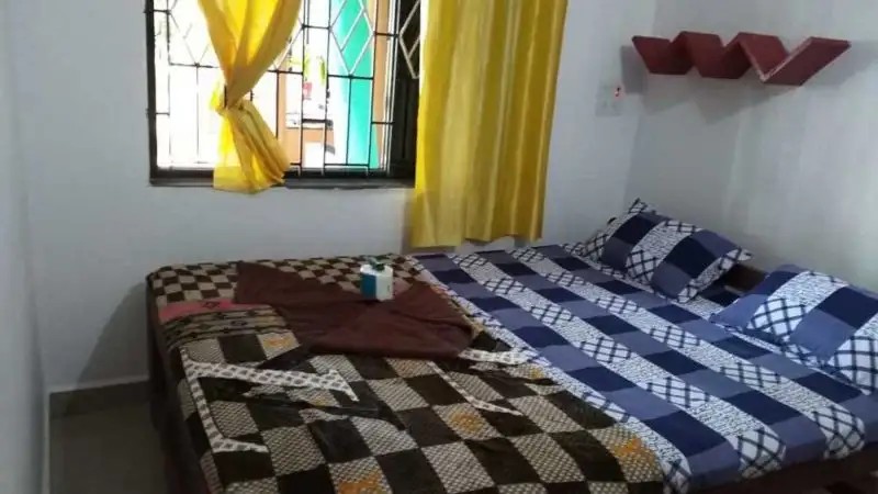HUNGRY SHARK GUESTHOUSE