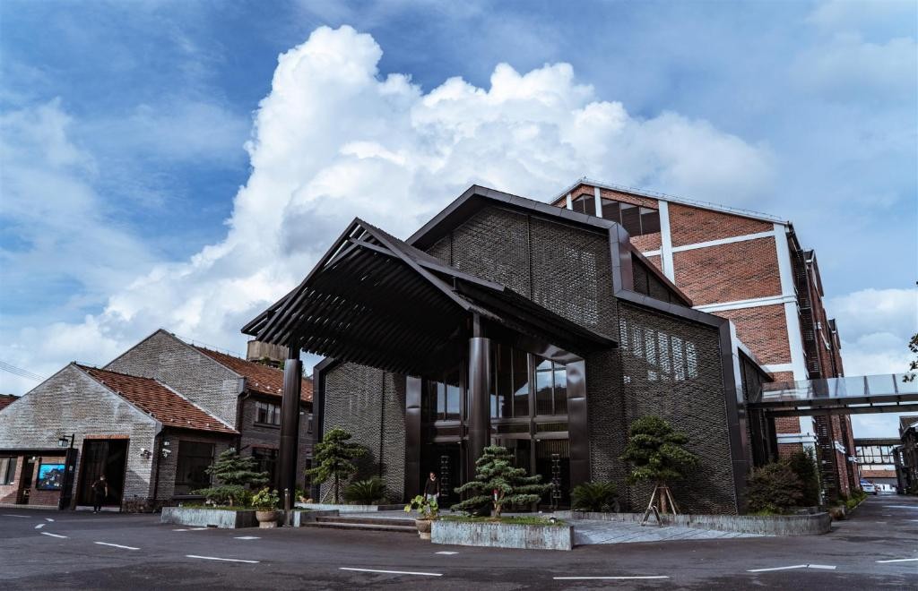 LIN YIN ART HOTEL