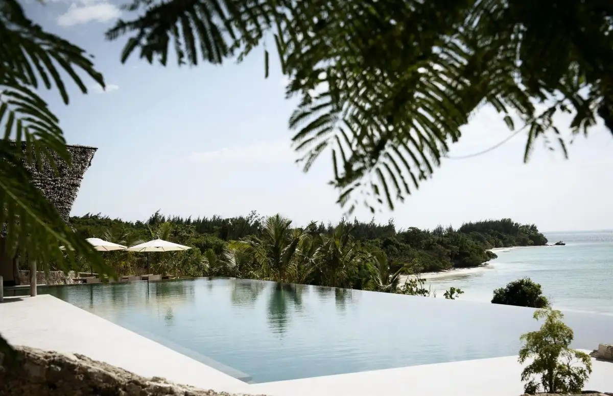 QAMBANI LUXURY RESORT