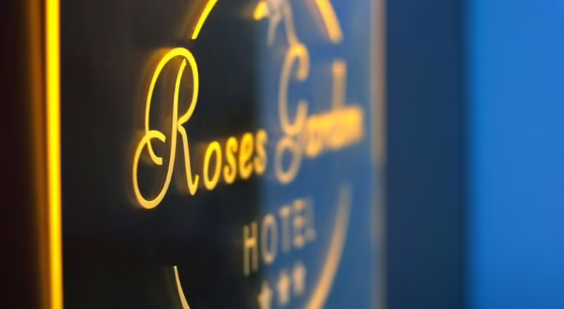 ROSES GARDEN