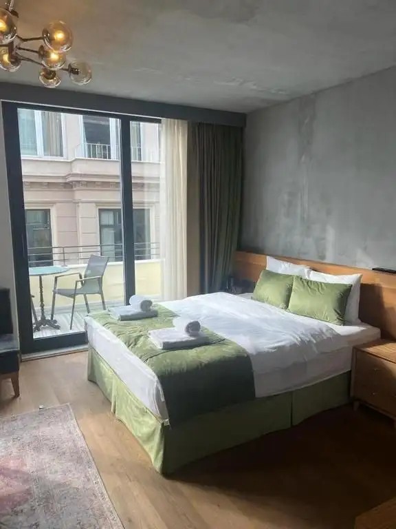 ALEKSANDR PERA HOTEL