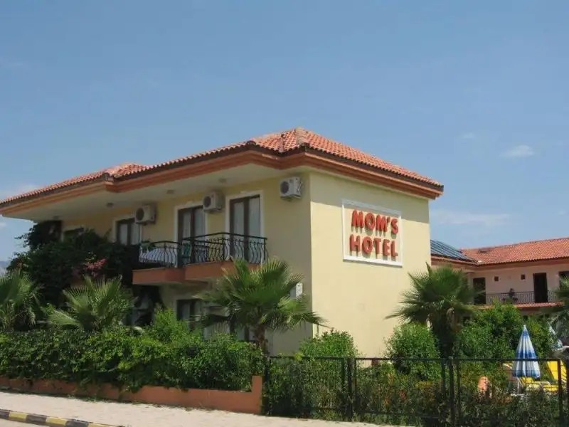MG MOMS HOTEL