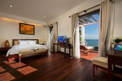 1 bedroom beachfront villa
