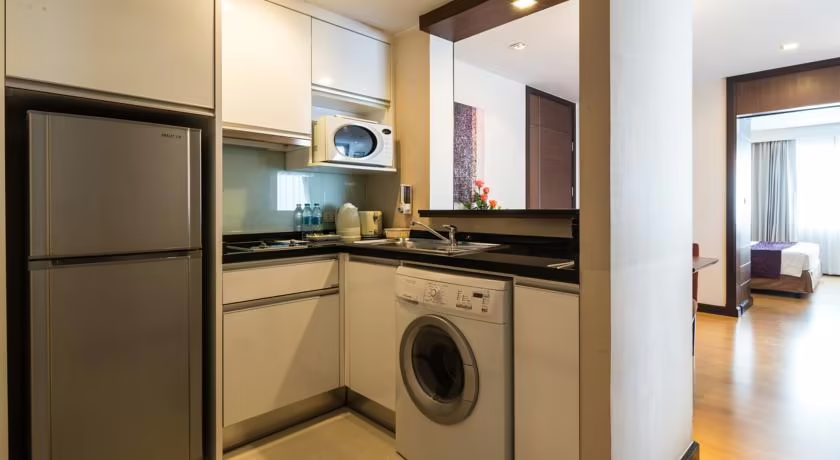 NOVOTEL LIVING BANGKOK SUKHUMVIT LEGACY (EX. LEGACY SUITES)