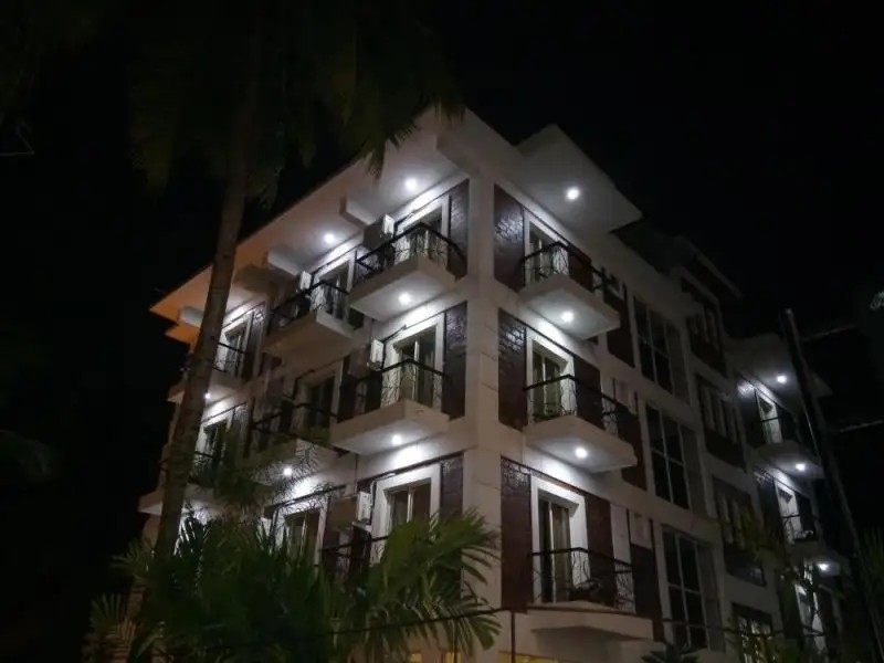 TARA GRANDE