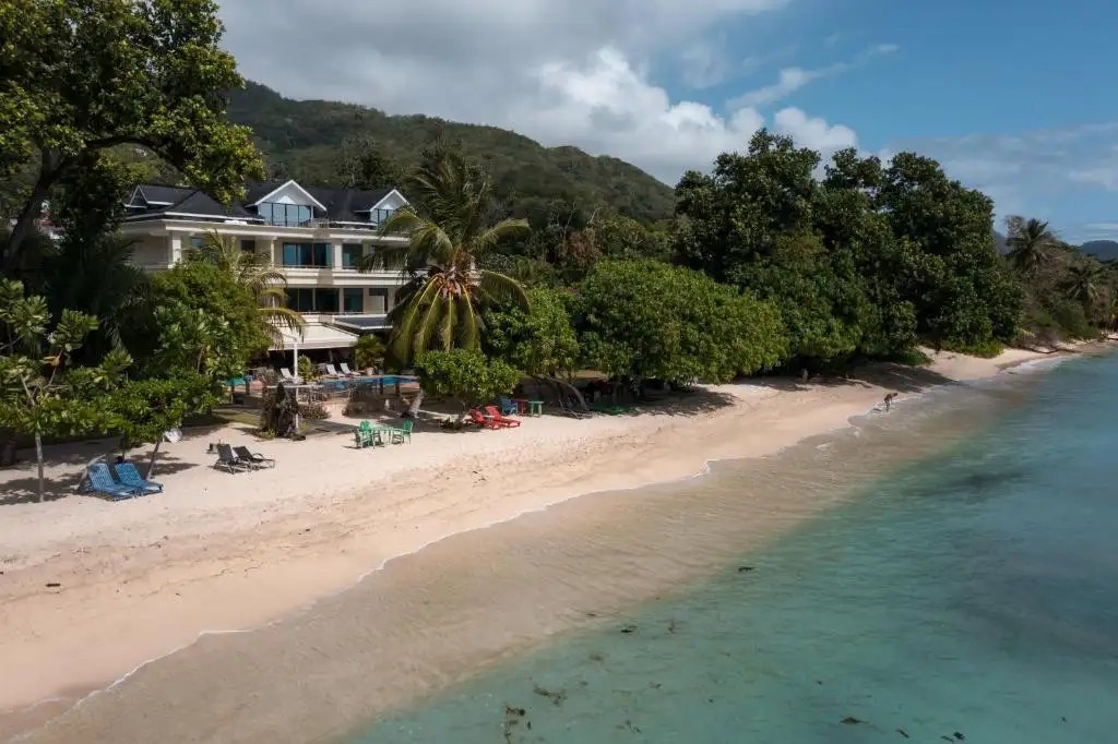 CROWN BEACH HOTEL