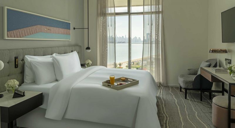 1 bedroom suite palm sea view