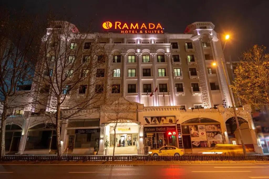 RAMADA HOTEL & SUITES MERTER