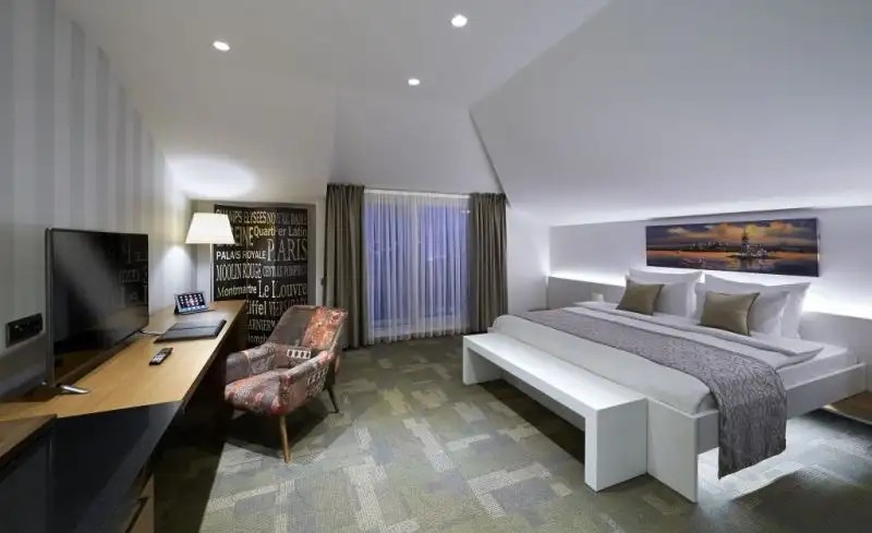 MILPORT HOTEL LEVENT