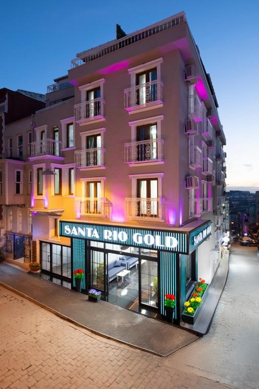 SANTA RIO GOLD TAXIM  