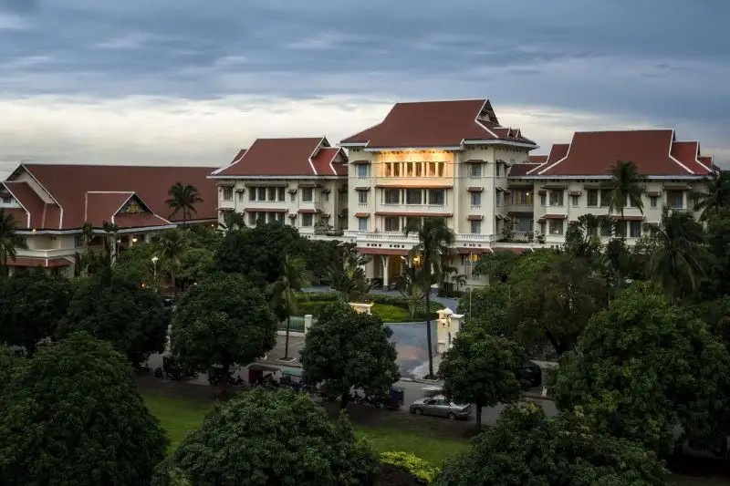 RAFFLES HOTEL LE ROYAL