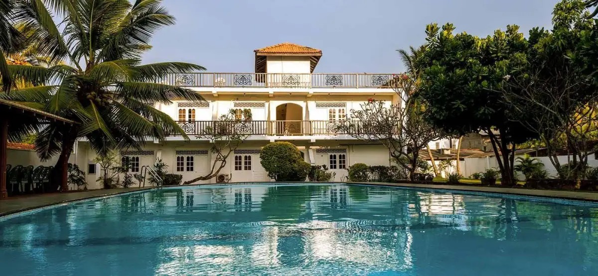 NAVRO BEACH RESORT