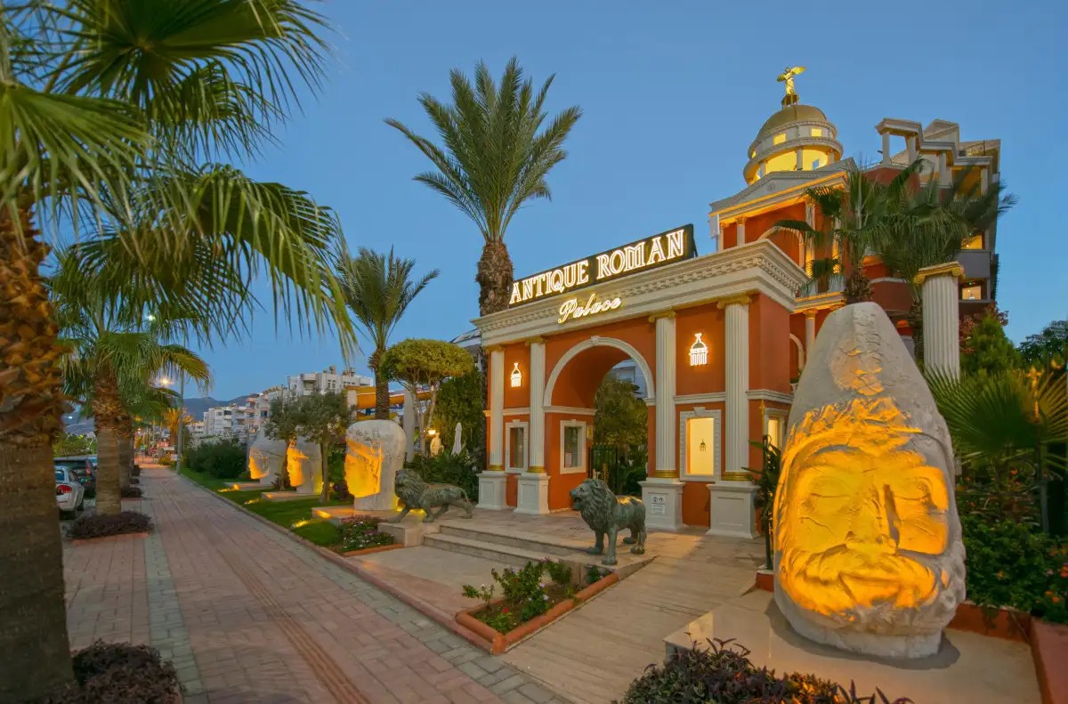 ANTIQUE ROMAN PALACE MUSEUM HOTEL ADULTS ONLY 16+