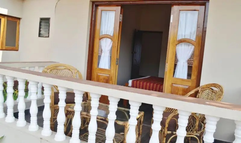 CASA DE ROYALE